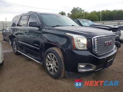 Czwarte zdjęcie samochodu z boku: 2017 GMC YUKON DENALI VIN:1GKS2CKJ1HR238462 - miniatura