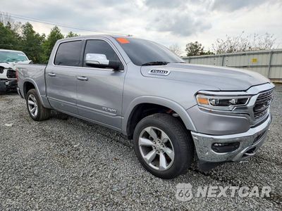 Czwarte zdjęcie samochodu z boku: 2021 RAM 1500 LIMITED VIN:1C6SRFHTXMN611007 - miniatura