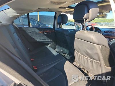 Zdjęcie 10 z 12 samochodu: 2007 MERCEDES-BENZ E 350 VIN:WDBUF56X87B086866 - miniatura