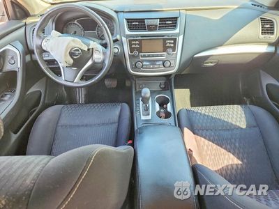 Zdjęcie 8 z 13 samochodu: 2017 NISSAN ALTIMA 2.5 SV VIN:1N4AL3AP9HC284494 - miniatura