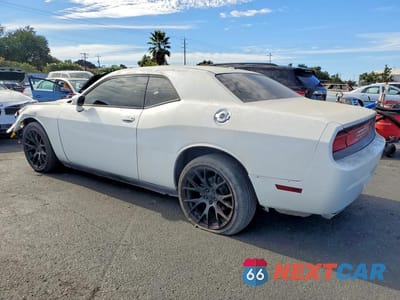 Drugie zdjęcie samochodu z przodu: 2012 DODGE CHALLENGER SXT VIN:2C3CDYAG8CH118216 - miniatura