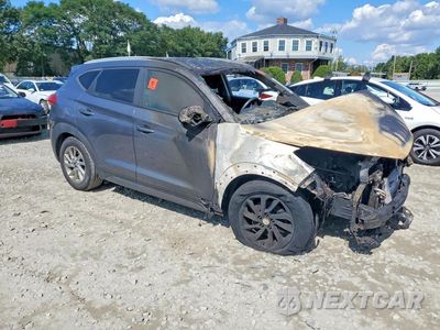 Czwarte zdjęcie samochodu z boku: 2016 HYUNDAI TUCSON SE VIN:KM8J3CA49GU179300 - miniatura