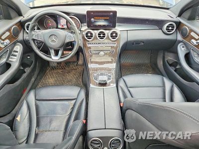 Zdjęcie 8 z 13 samochodu: 2018 MERCEDES-BENZ C 300 4MATIC VIN:55SWF4KBXJU234405 - miniatura