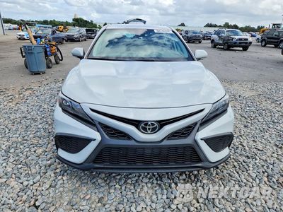 Piąte zdjęcie samochodu w środku: 2024 TOYOTA CAMRY SE VIN:4T1G11AK4RU234953 - miniatura