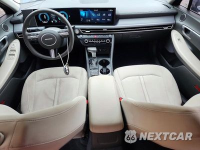 Zdjęcie 8 z 12 samochodu: 2025 HYUNDAI SONATA SE VIN:KMHL24JAXSA428334 - miniatura