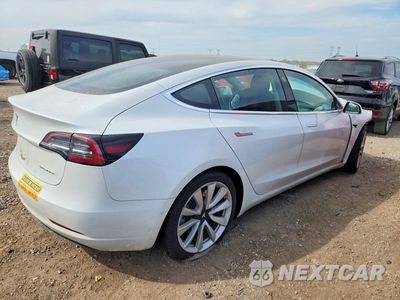Trzecie zdjęcie samochodu z tyłu: 2018 TESLA MODEL 3 VIN:5YJ3E1EB3JF185842 - miniatura
