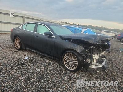 Czwarte zdjęcie samochodu z boku: 2024 BMW 530 I VIN:WBA43FJ0XRCN98147 - miniatura