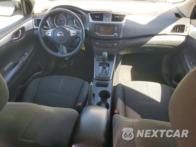 Zdjęcie 8 z 13 samochodu: 2018 NISSAN SENTRA S VIN:3N1AB7AP4JY249527 - miniatura