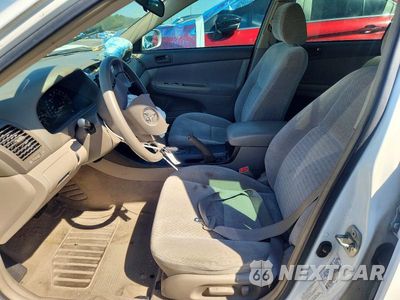 Zdjęcie 7 z 12 samochodu: 2002 TOYOTA CAMRY LE VIN:4T1BE32KX2U554292 - miniatura