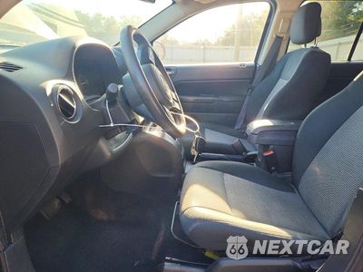 Zdjęcie 7 z 13 samochodu: 2014 JEEP COMPASS SPORT VIN:1C4NJCBB8ED678983 - miniatura