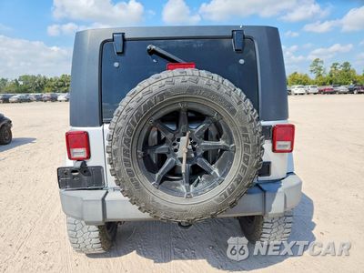 Zdjęcie 6 z 12 samochodu: 2007 JEEP WRANGLER SAHARA VIN:1J4GB59187L144898 - miniatura