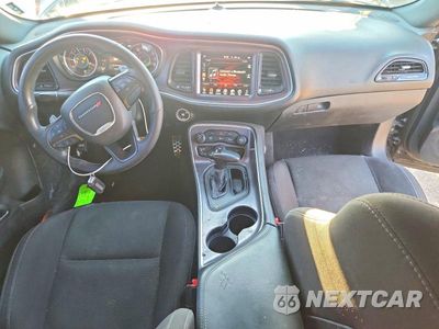 Zdjęcie 8 z 12 samochodu: 2015 DODGE CHALLENGER SXT VIN:2C3CDZAT2FH869321 - miniatura