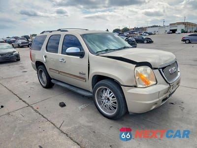 Czwarte zdjęcie samochodu z boku: 2012 GMC YUKON SLT VIN:1GKS1CE05CR108246 - miniatura