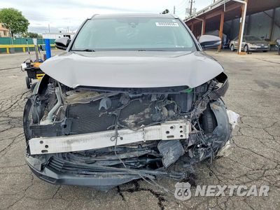 Piąte zdjęcie samochodu w środku: 2017 TOYOTA HIGHLANDER XLE VIN:5TDJZRFHXHS401236 - miniatura