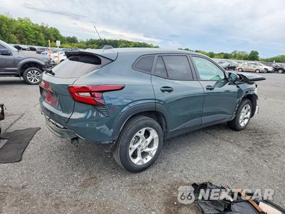 Trzecie zdjęcie samochodu z tyłu: 2025 CHEVROLET TRAX LS VIN:KL77LFEP3SC050890 - miniatura