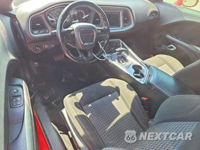Zdjęcie 8 z 13 samochodu: 2020 DODGE CHALLENGER SXT VIN:2C3CDZAG2LH240415 - miniatura