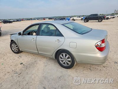 Drugie zdjęcie samochodu z przodu: 2002 TOYOTA CAMRY XLE VIN:JTDBE30K820076050 - miniatura