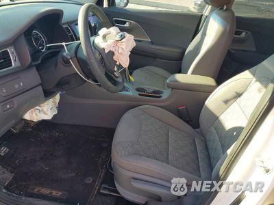 Zdjęcie 7 z 14 samochodu: 2019 KIA NIRO LX VIN:KNDCB3LC3K5242396 - miniatura