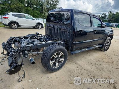 Trzecie zdjęcie samochodu z tyłu: 2019 TOYOTA TACOMA TRD SPORT VIN:3TMCZ5ANXKM258598 - miniatura