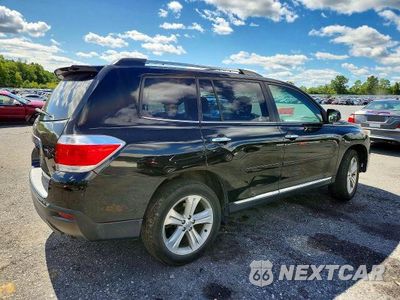 Trzecie zdjęcie samochodu z tyłu: 2013 TOYOTA HIGHLANDER LIMITED VIN:5TDDK3EH4DS202502 - miniatura