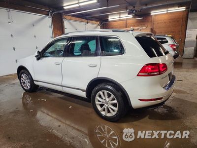 Drugie zdjęcie samochodu z przodu: 2014 VOLKSWAGEN TOUAREG V6 VIN:WVGEF9BP3ED002601 - miniatura