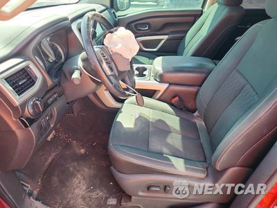 Zdjęcie 7 z 12 samochodu: 2018 NISSAN TITAN SV VIN:1N6AA1E57JN539728 - miniatura