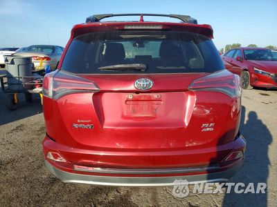 Zdjęcie 6 z 13 samochodu: 2018 TOYOTA RAV4 XLE VIN:JTMRFREV5JD238077 - miniatura