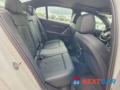 Zdjęcie 10 z 12 samochodu: 2026 BMW 530 XI VIN:WBA53FJ0XTCX42565 - miniatura