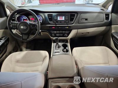 Zdjęcie 8 z 13 samochodu: 2016 KIA SEDONA LX VIN:KNDMB5C15G6203504 - miniatura