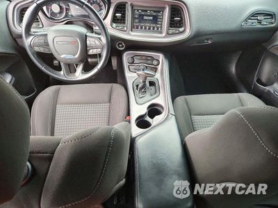 Zdjęcie 8 z 12 samochodu: 2021 DODGE CHALLENGER SXT VIN:2C3CDZGG6MH547479 - miniatura