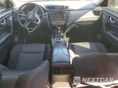 Zdjęcie 8 z 13 samochodu: 2019 NISSAN ROGUE SV VIN:JN8AT2MT6KW505203 - miniatura