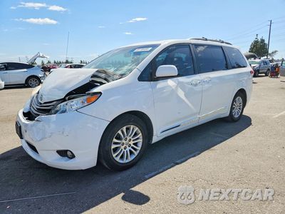 2013 TOYOTA SIENNA XLE 8-PASSENGER 5TDYK3DC9DS401861 - główne zdjęcie licytacji z USA - miniatura