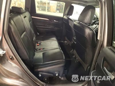 Zdjęcie 11 z 13 samochodu: 2016 TOYOTA HIGHLANDER XLE VIN:5TDJKRFH3GS227058 - miniatura