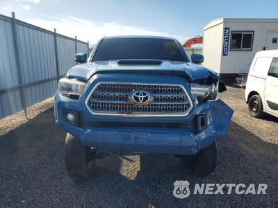Piąte zdjęcie samochodu w środku: 2019 TOYOTA TACOMA SR V6 VIN:3TMCZ5AN7KM202313 - miniatura