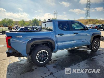 Trzecie zdjęcie samochodu z tyłu: 2026 TOYOTA TACOMA TRD OFF-ROAD VIN:3TMLB5JN8TM248979 - miniatura