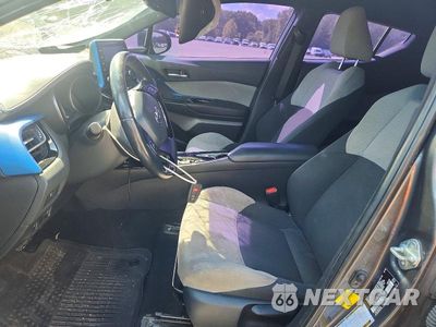 Zdjęcie 7 z 12 samochodu: 2019 TOYOTA C-HR XLE VIN:NMTKHMBX2KR083755 - miniatura