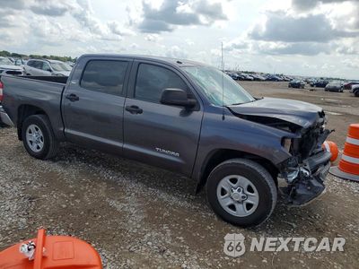 Czwarte zdjęcie samochodu z boku: 2017 TOYOTA TUNDRA CREWMAX SR5 VIN:5TFEM5F12HX119954 - miniatura