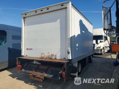 Trzecie zdjęcie samochodu z tyłu: 2013 ISUZU NPR BOX TRUCK VIN:JALB4W174D7400540 - miniatura