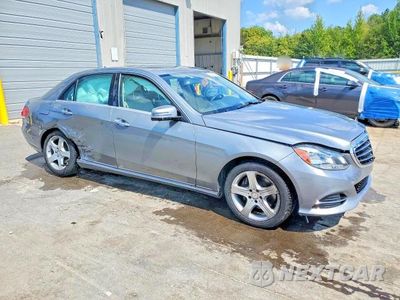 Czwarte zdjęcie samochodu z boku: 2015 MERCEDES-BENZ E 350 VIN:WDDHF5KB3FB157280 - miniatura
