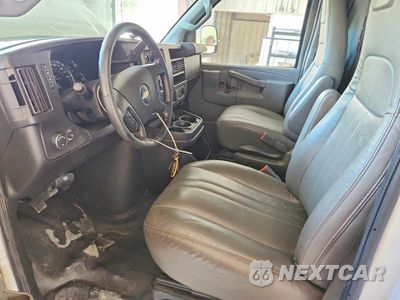 Zdjęcie 7 z 13 samochodu: 2021 CHEVROLET EXPRESS G2500 DELIVERY VAN VIN:1GCWGAFP0M1163022 - miniatura