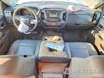 Zdjęcie 8 z 12 samochodu: 2018 GMC SIERRA K2500 HEAVY DUTY VIN:1GT12REG5JF164156 - miniatura