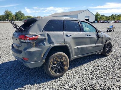 Trzecie zdjęcie samochodu z tyłu: 2020 JEEP GRAND CHEROKEE LAREDO VIN:1C4RJFAG8LC117699 - miniatura