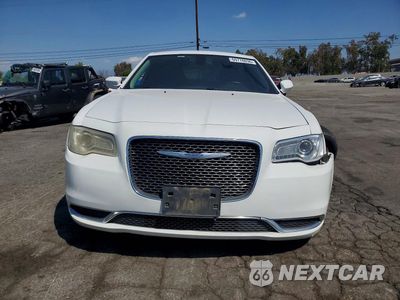 Piąte zdjęcie samochodu w środku: 2015 CHRYSLER 300 LIMITED VIN:2C3CCAAG9FH848960 - miniatura