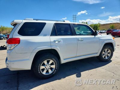 Trzecie zdjęcie samochodu z tyłu: 2011 TOYOTA 4RUNNER SR5 VIN:JTEBU5JR5B5048781 - miniatura