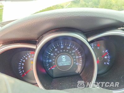 Zdjęcie 9 z 12 samochodu: 2015 KIA OPTIMA LX VIN:5XXGM4A71FG463374 - miniatura