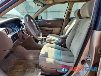 Zdjęcie 7 z 13 samochodu: 2000 TOYOTA CAMRY CE VIN:4T1BG22K7YU618026 - miniatura