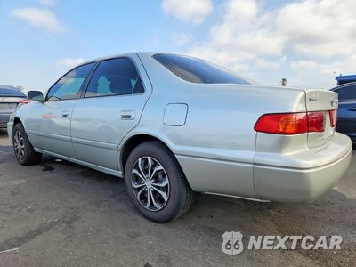 Drugie zdjęcie samochodu z przodu: 2001 TOYOTA CAMRY CE VIN:4T1BG22KX1U088897 - miniatura
