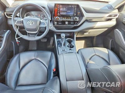 Zdjęcie 8 z 13 samochodu: 2022 TOYOTA HIGHLANDER XLE VIN:5TDGZRBH2NS569142 - miniatura