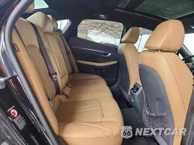 Zdjęcie 10 z 12 samochodu: 2021 HYUNDAI SONATA LIMITED VIN:5NPEH4J25MH067109 - miniatura