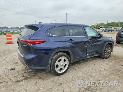 Trzecie zdjęcie samochodu z tyłu: 2022 TOYOTA HIGHLANDER HYBRID PLATINUM VIN:5TDEBRCH2NS084204 - miniatura